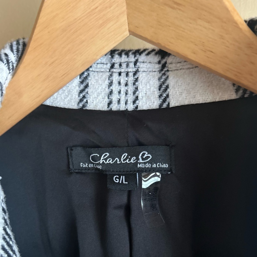 Charlie B. plaid blazer / new - Picture 3 of 15